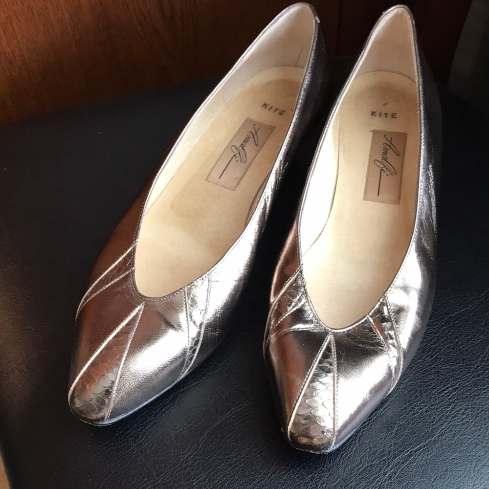 Vintage gold mini heels